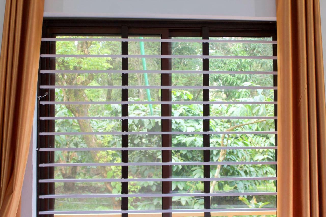 Woodside Homestay Wayanad Batheri Esterno foto