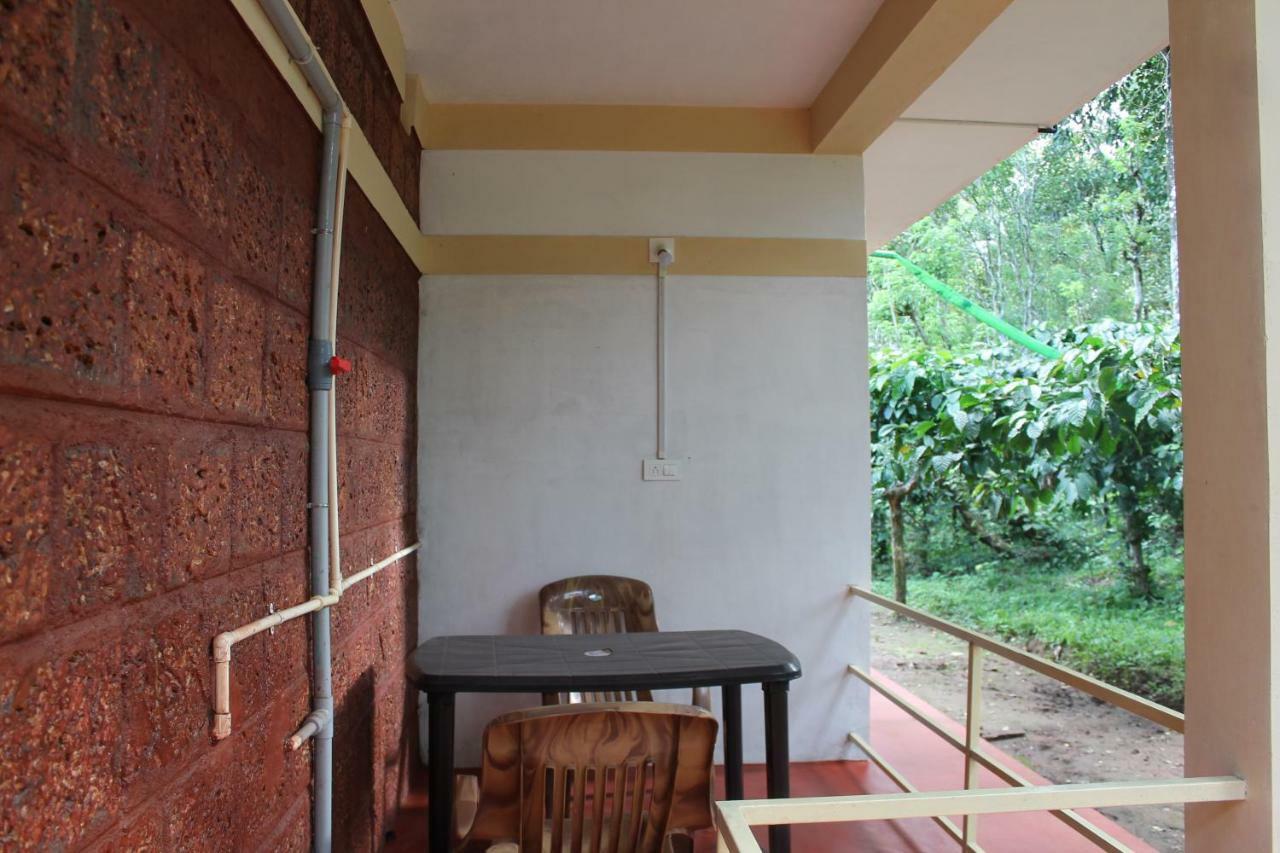 Woodside Homestay Wayanad Batheri Esterno foto